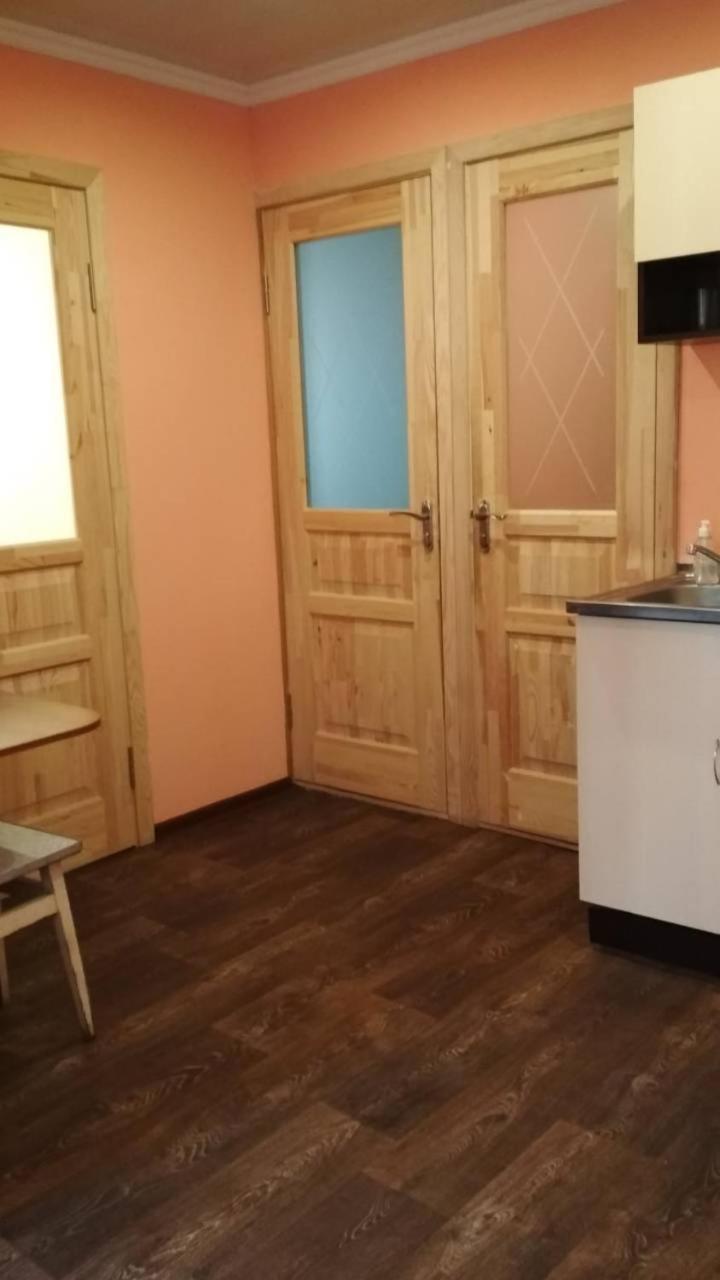 Частный Дом, Р-Н 3 Городской Больницы Čerkasy Esterno foto